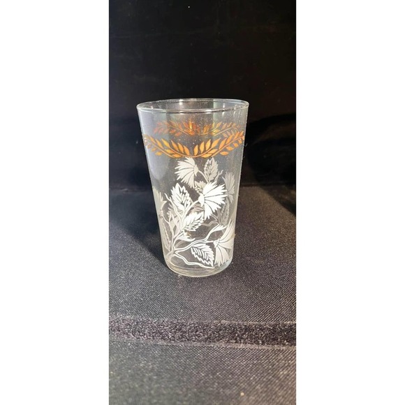 Vintage Federal Glass Hospitality Beverage Set of eight 5” drinking glasses - Picture 3 of 8